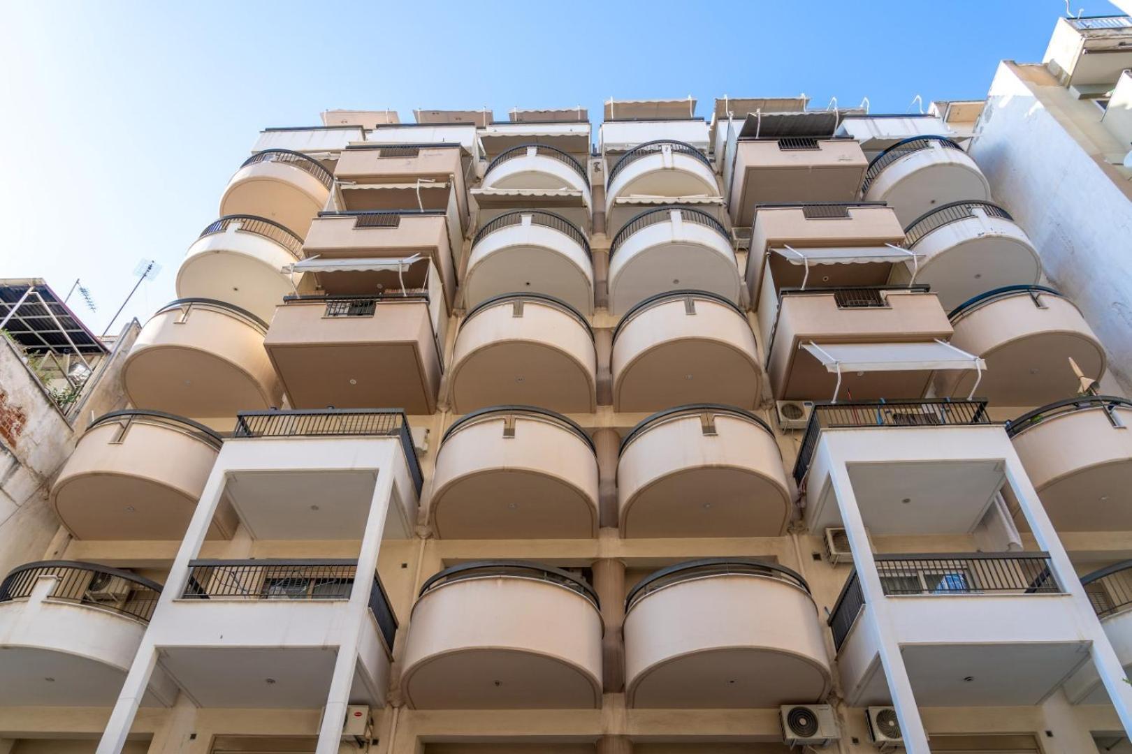 Kosmos Sercvice Apartment Beautiful Studio 2 With Additional Cost Parking 塞萨洛尼基 外观 照片