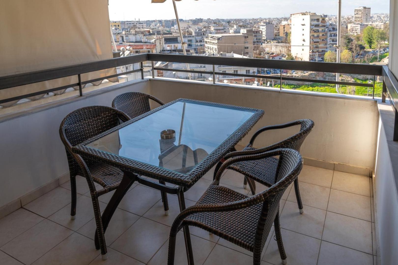 Kosmos Sercvice Apartment Beautiful Studio 2 With Additional Cost Parking 塞萨洛尼基 外观 照片